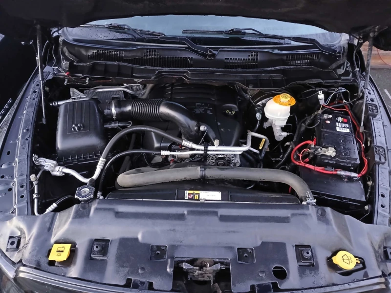 Dodge RAM 1500 4WD Quad Cab 140.5" Sport* V8 HEMI* , снимка 14 - Автомобили и джипове - 53058536