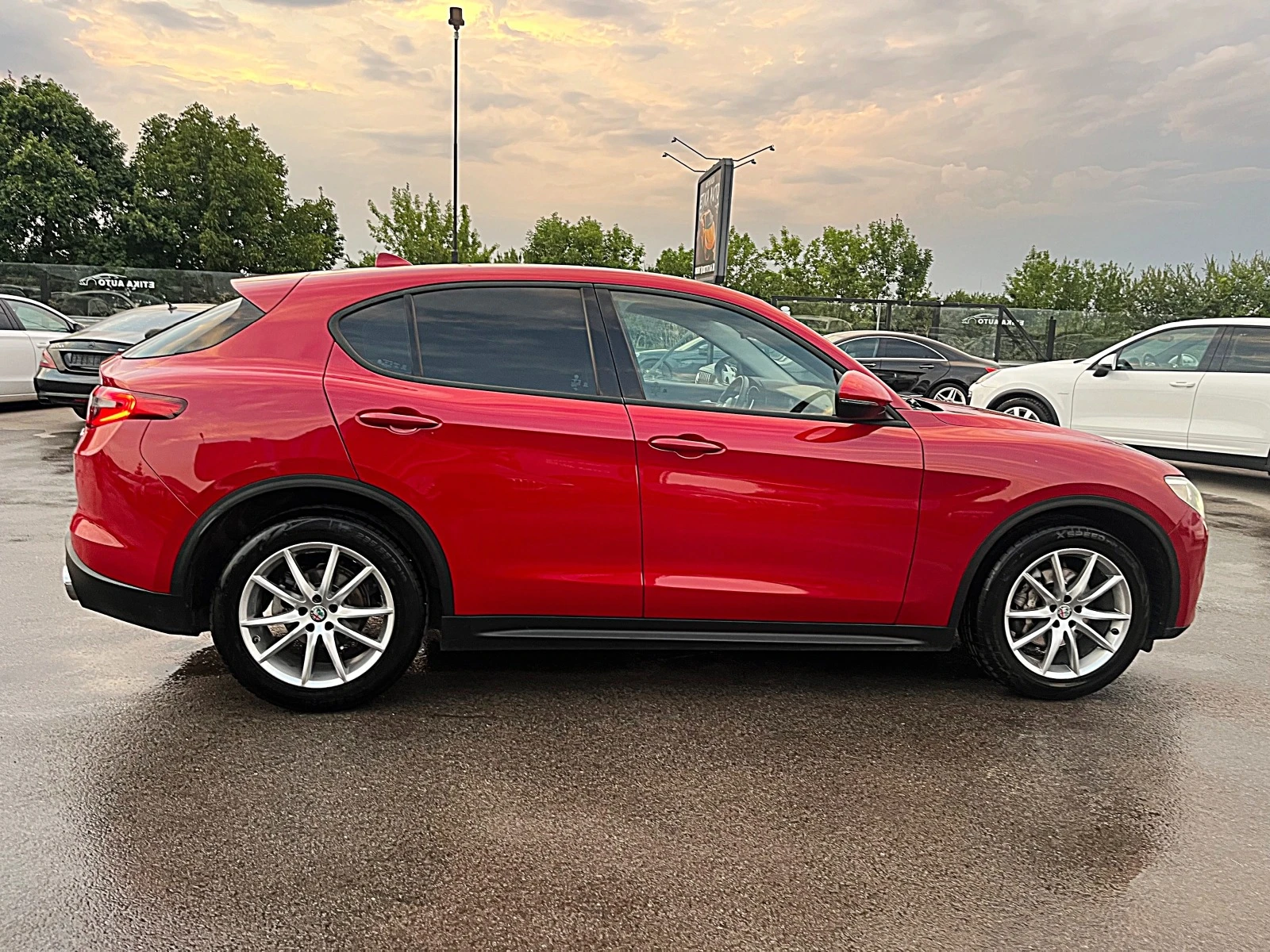 Alfa Romeo Stelvio  2.2 JTDM Business-Led-Xenon-F1-Navi-Distronik-!!! - изображение 7