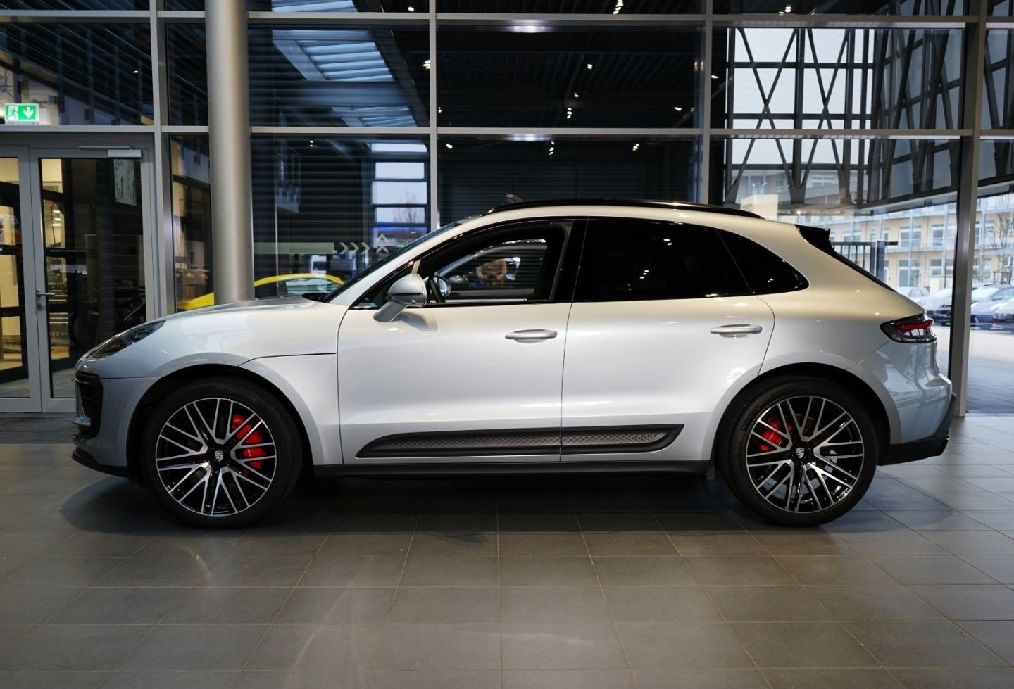 Porsche Macan S/ LIFT/ PANO/ 360 CAMERA/ LED PDLS/ 21/ - изображение 4