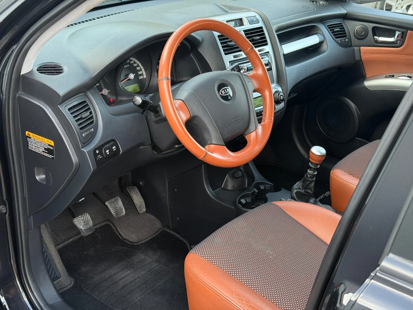 Kia Sportage 2.0CRDi 140к.с * 4х4* * Климатроник*  - изображение 9