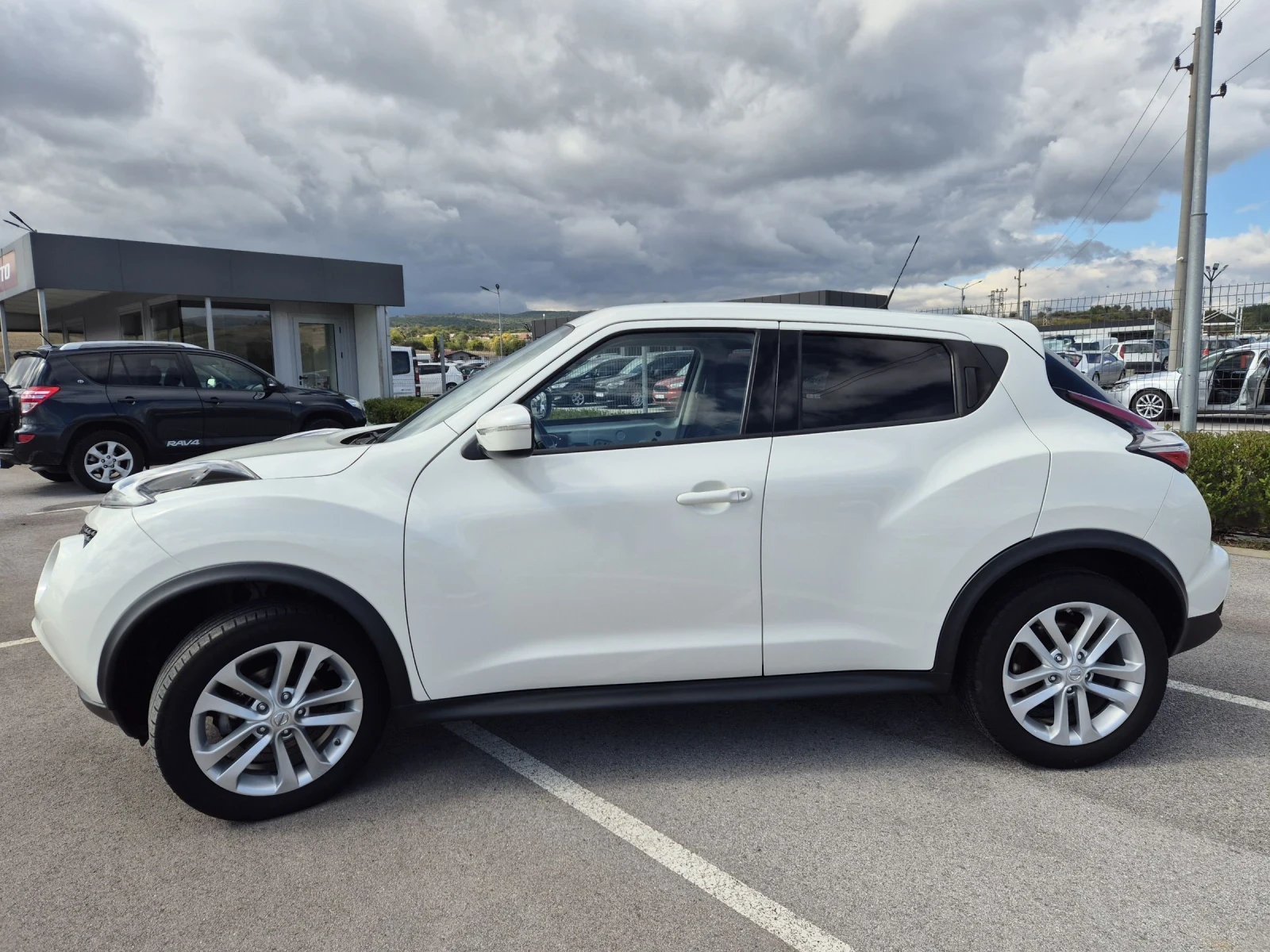 Nissan Juke 1, 6 Benz/ Gaz face lift като нова! - изображение 4