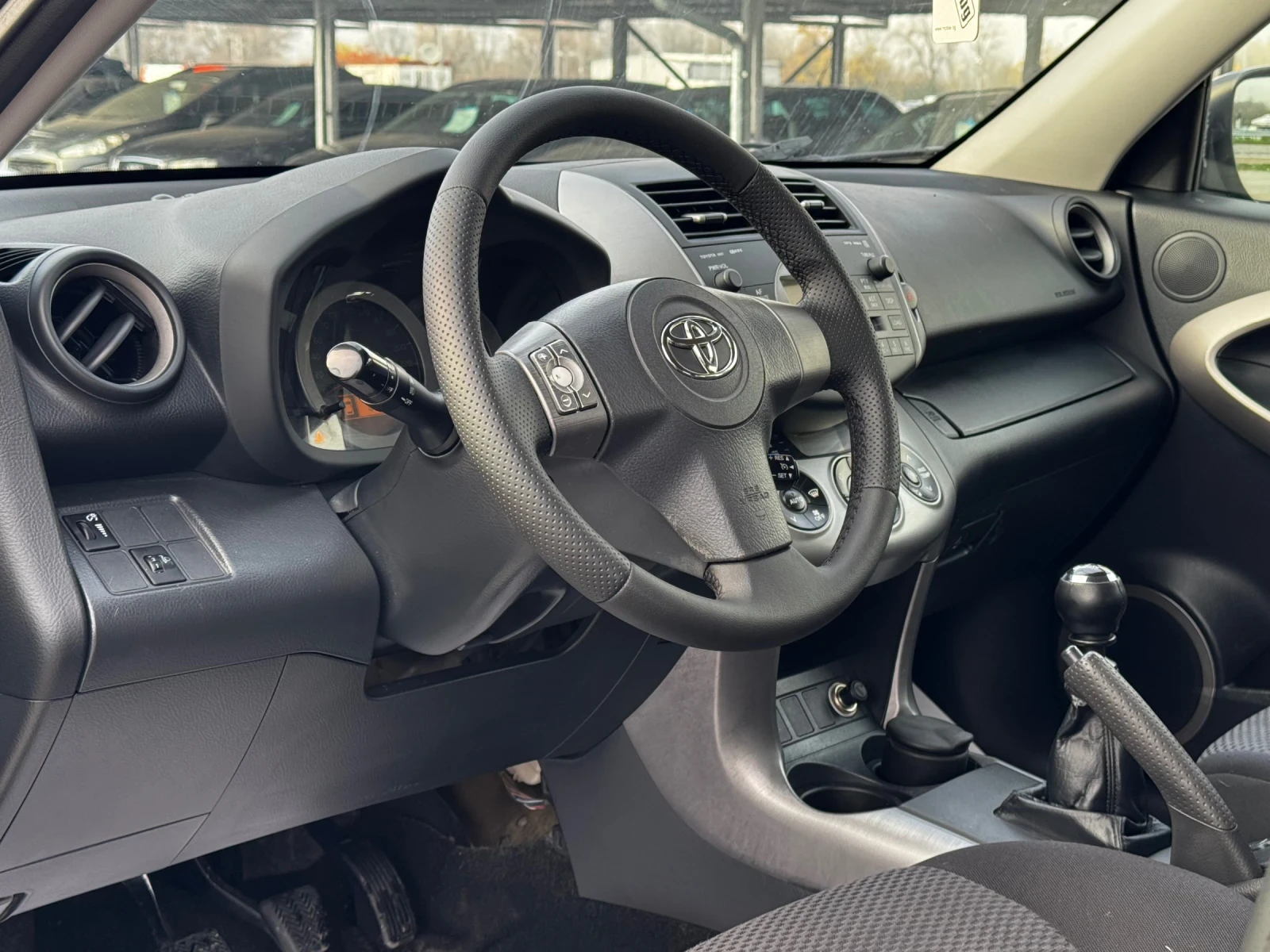 Toyota Rav4 2.2D4D ИТАЛИЯ 4х4 - изображение 6