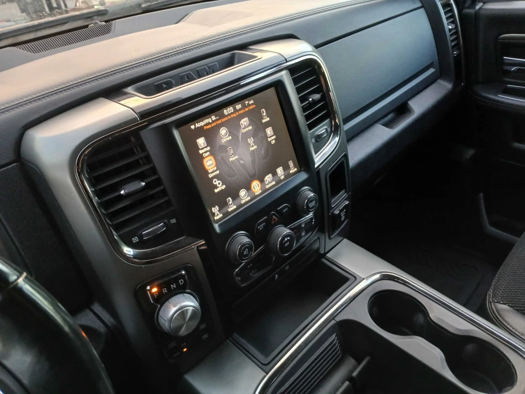 Dodge RAM 1500 4WD Quad Cab 140.5" Sport* V8 HEMI*  | Mobile.bg � ����������� 11