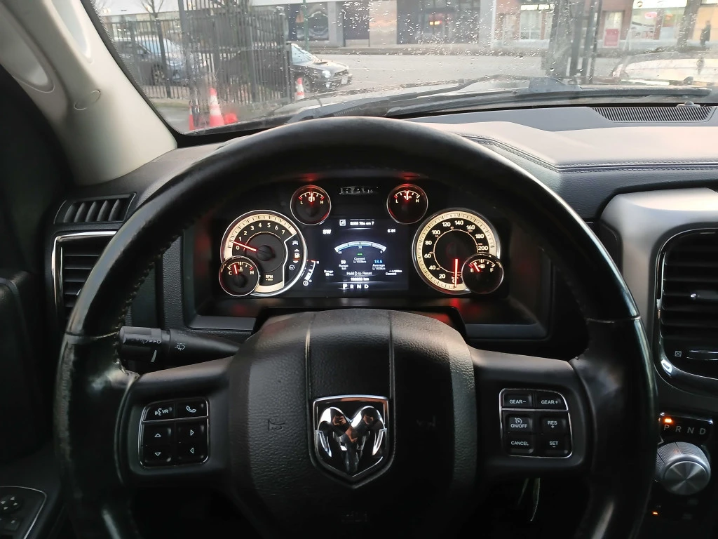 Dodge RAM 1500 4WD Quad Cab 140.5" Sport* V8 HEMI*  | Mobile.bg � ����������� 9