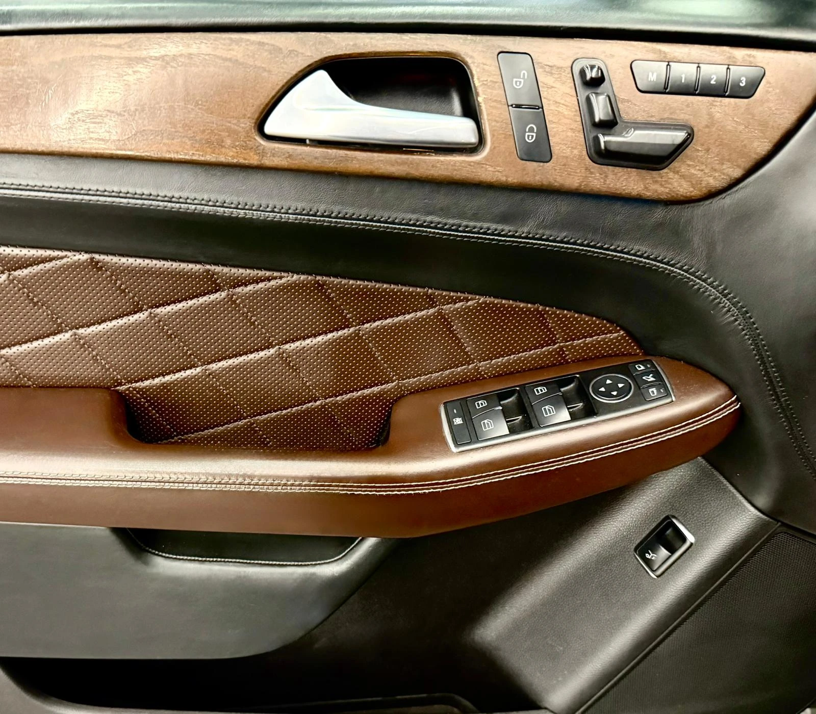 Mercedes-Benz ML 350 BlueTEC* AMG* 4MATIC* Designo* Лизинг - изображение 5