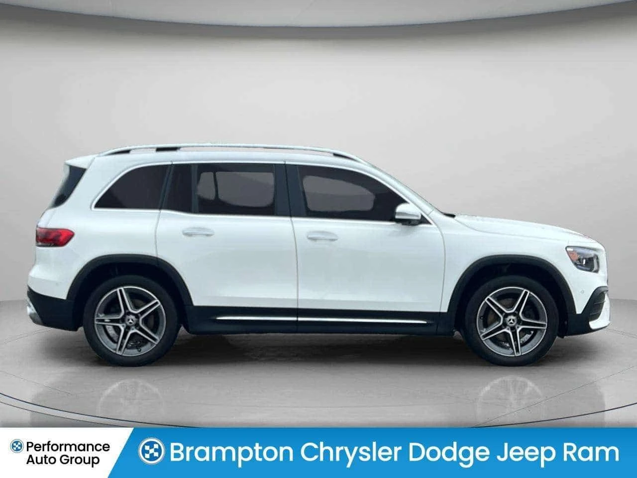 Mercedes-Benz GLB * 250  * CARFAX * Фиксирана цена до БГ * , снимка 4 - Автомобили и джипове - 54060137