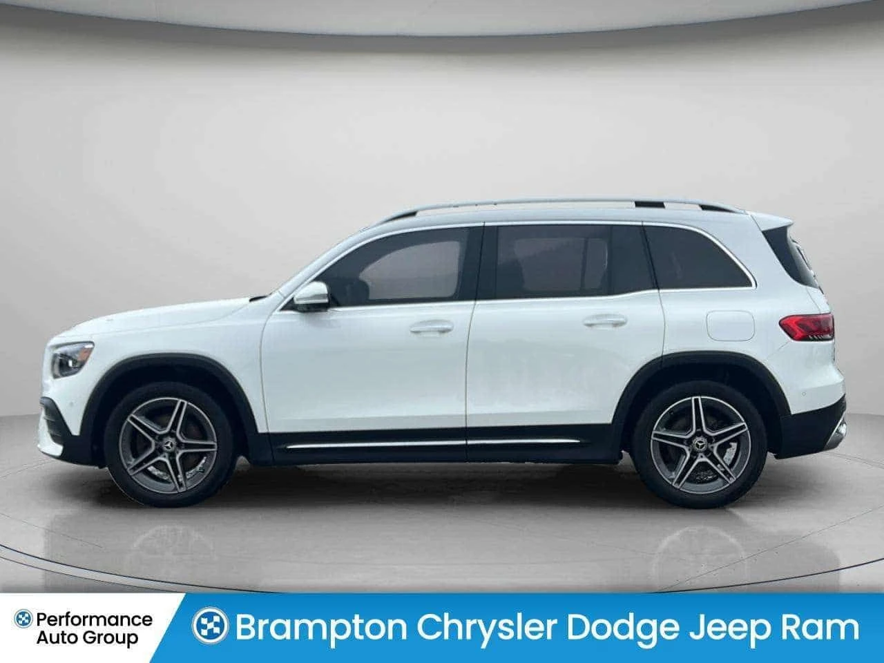 Mercedes-Benz GLB * 250  * CARFAX * Фиксирана цена до БГ * , снимка 8 - Автомобили и джипове - 54060137