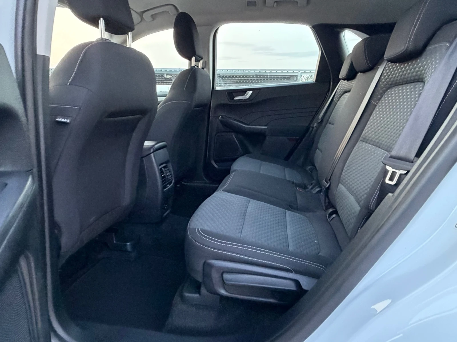 Ford Kuga 1.5TDCI ИТАЛИЯ, снимка 9 - Автомобили и джипове - 55108140