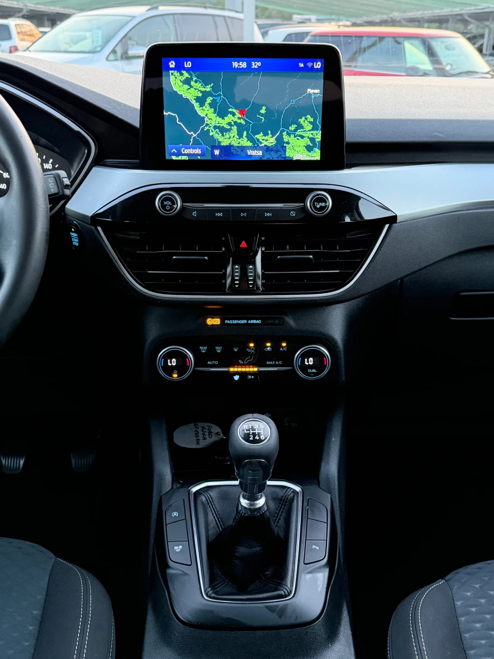 Ford Kuga 1.5TDCI ИТАЛИЯ, снимка 13 - Автомобили и джипове - 55108140