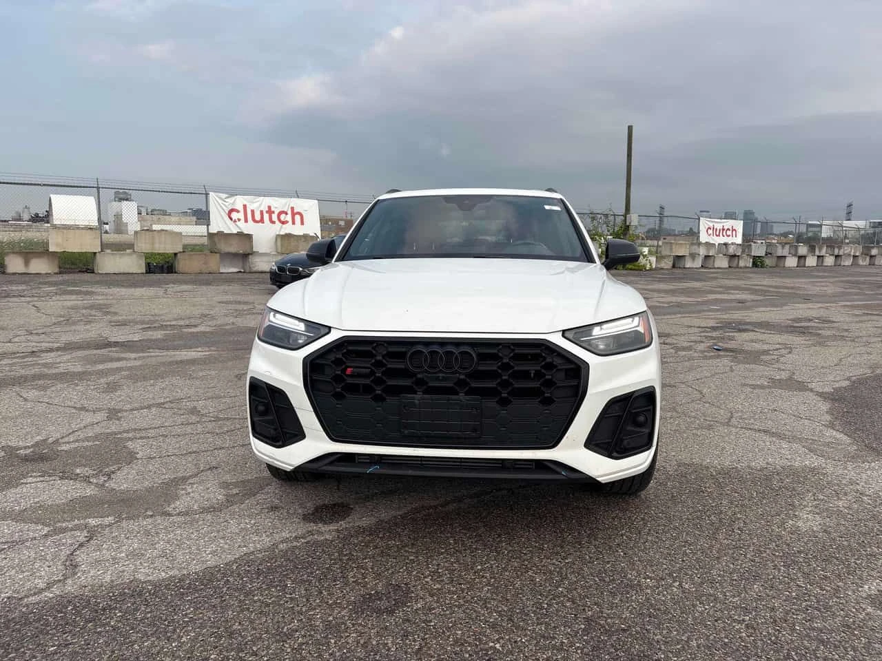 Audi SQ5 Progressiv | CARFAX | АВТОКРЕДИТ БЕЗ ПЪРВОНАЧАЛНА, снимка 6 - Автомобили и джипове - 55450205