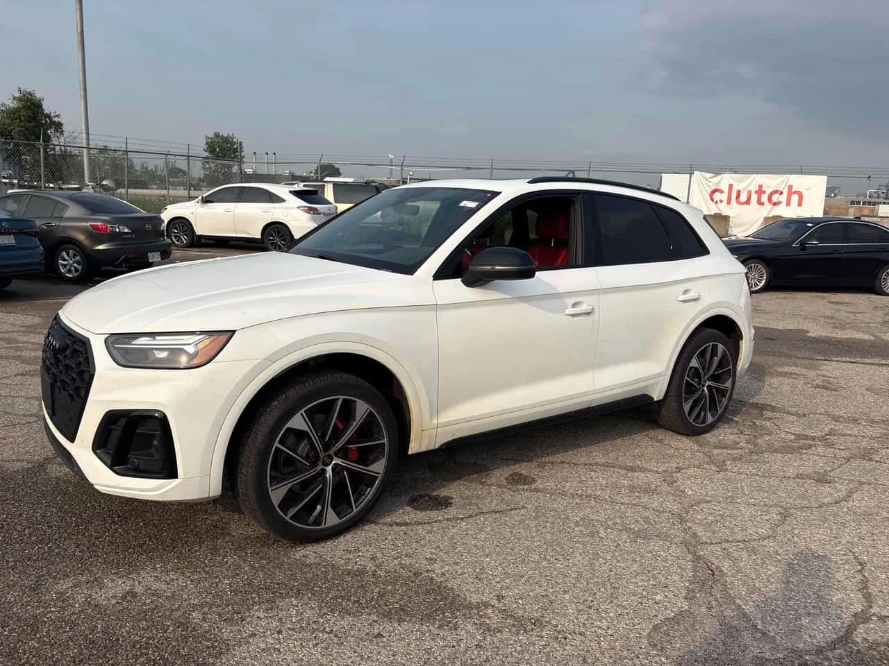Audi SQ5 Progressiv | CARFAX | АВТОКРЕДИТ БЕЗ ПЪРВОНАЧАЛНА, снимка 2 - Автомобили и джипове - 55450205
