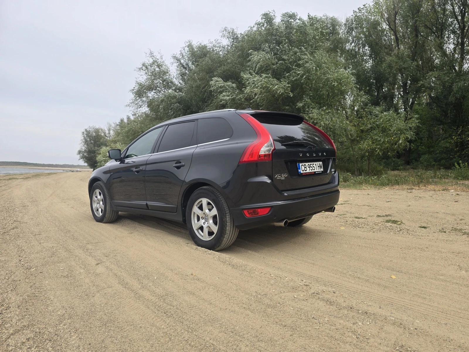 Volvo XC60 2.4 D 4x4 , снимка 3 - Автомобили и джипове - 55558091