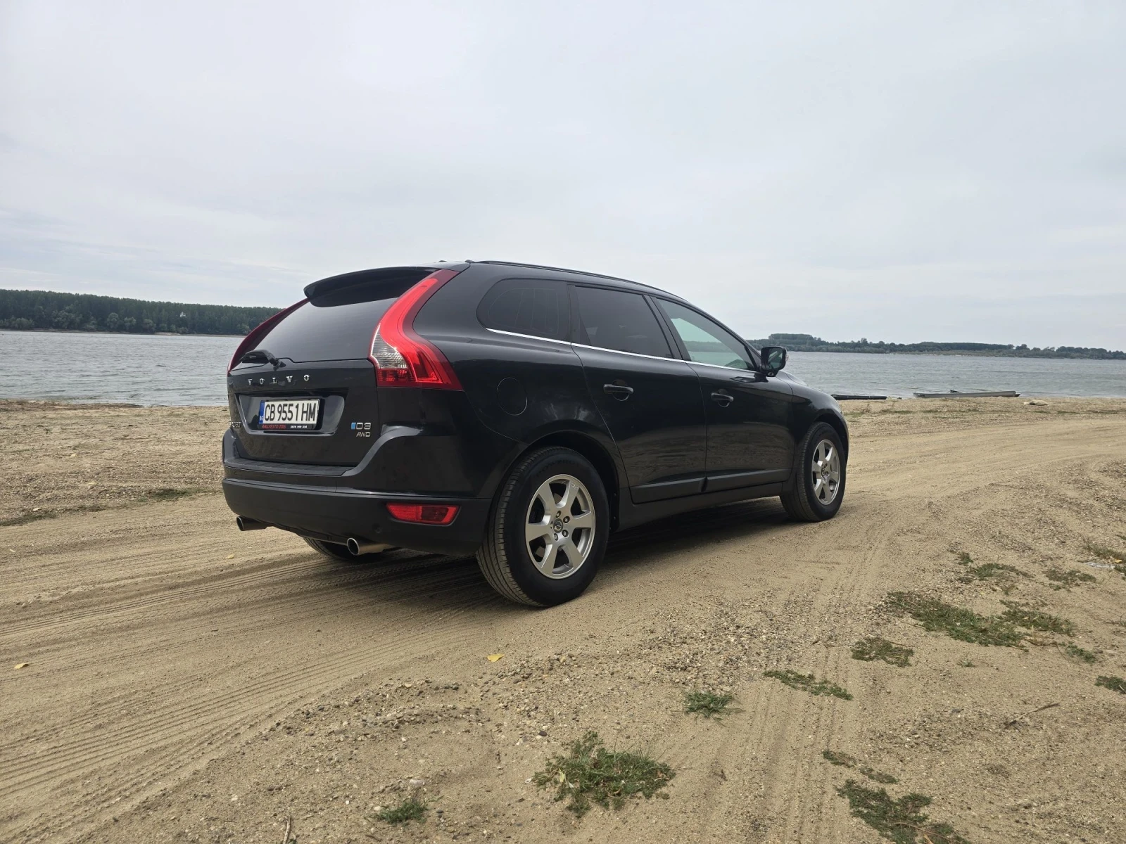 Volvo XC60 2.4 D 4x4 , снимка 4 - Автомобили и джипове - 55558091