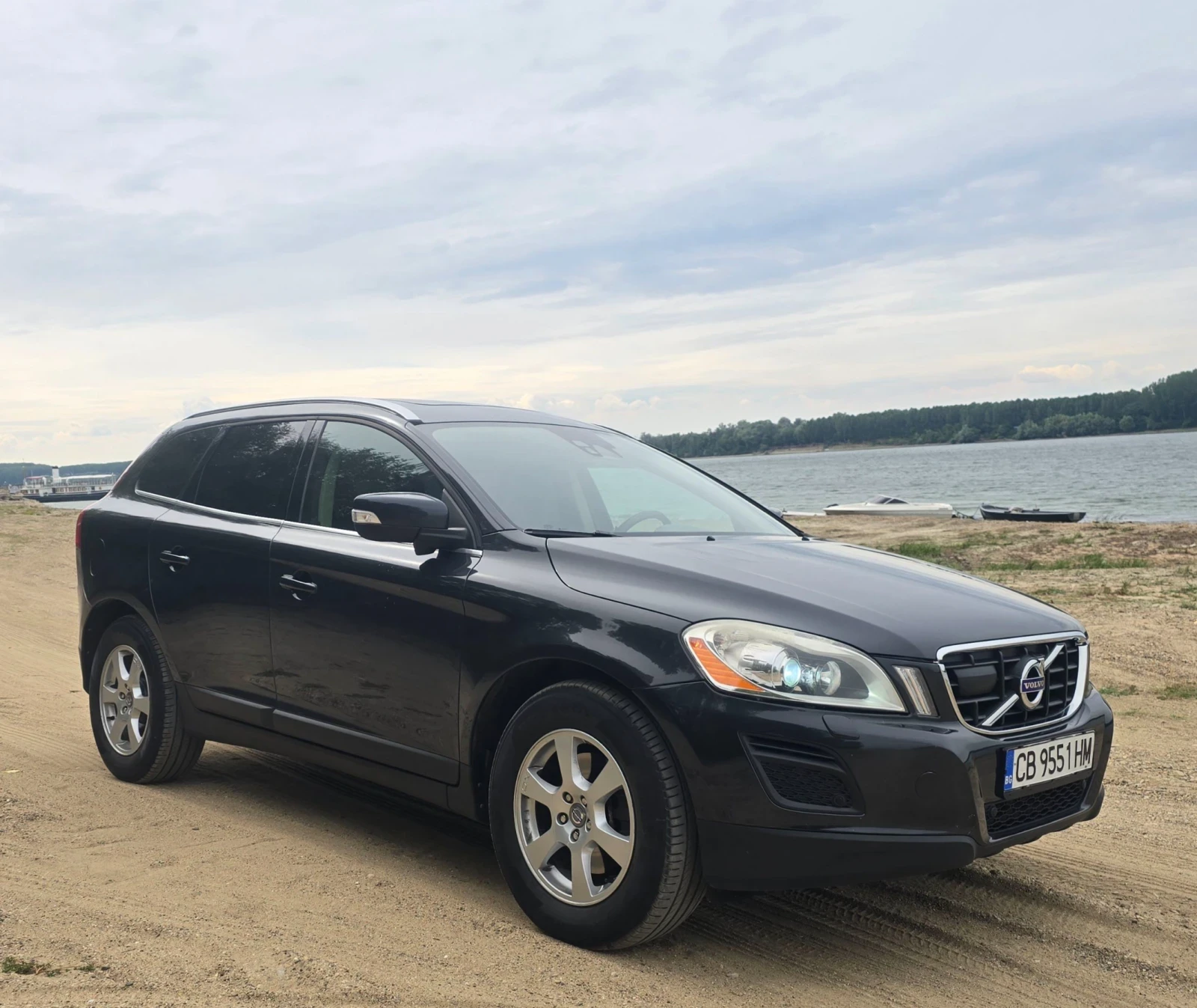 Volvo XC60 2.4 D 4x4 , снимка 2 - Автомобили и джипове - 55558091