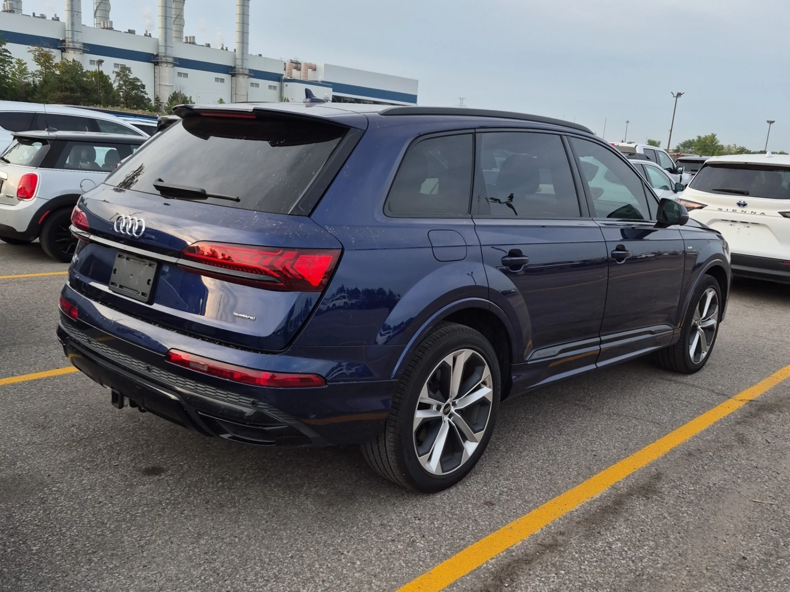 Audi Q7 * PROGRESSIV * CARFAX * ЦЕНА ДО БГ, снимка 3 - Автомобили и джипове - 55940724
