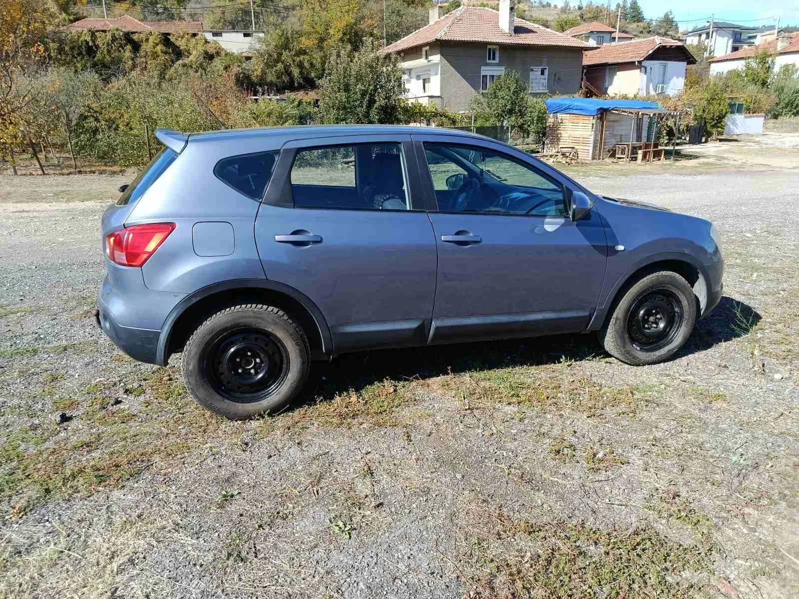 Nissan Qashqai 1.5 dci, снимка 4 - Автомобили и джипове - 56541819