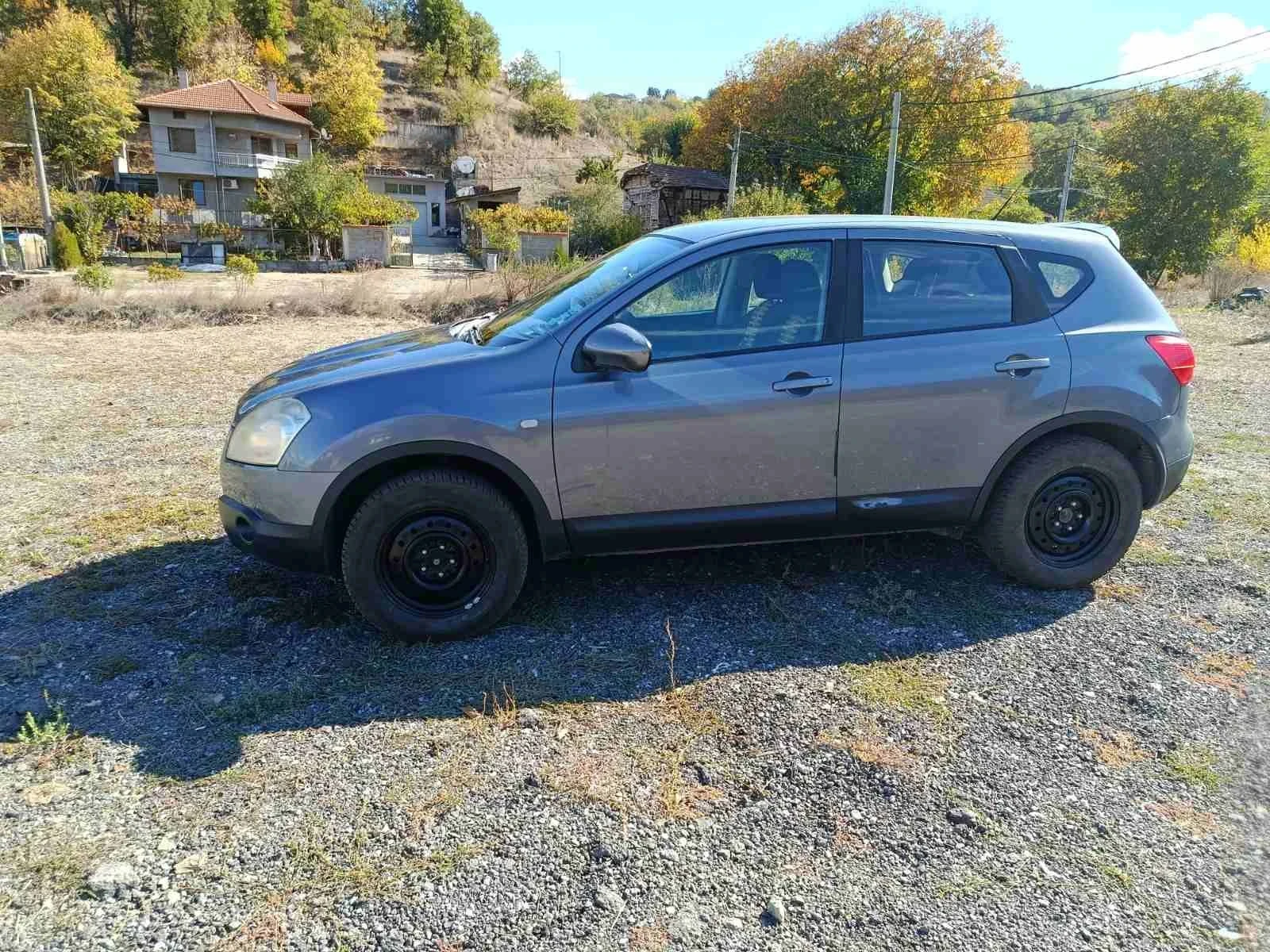 Nissan Qashqai 1.5 dci, снимка 9 - Автомобили и джипове - 56541819