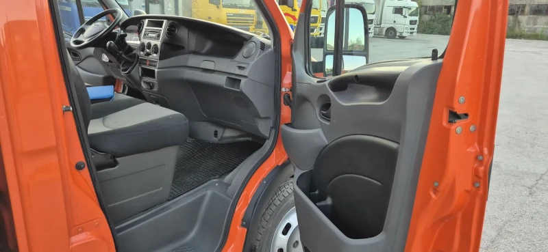 Iveco 35c15 Хладилен, Швейцария, 3.0куб, 4.10 каросерия, снимка 11 - Бусове и автобуси - 47158153