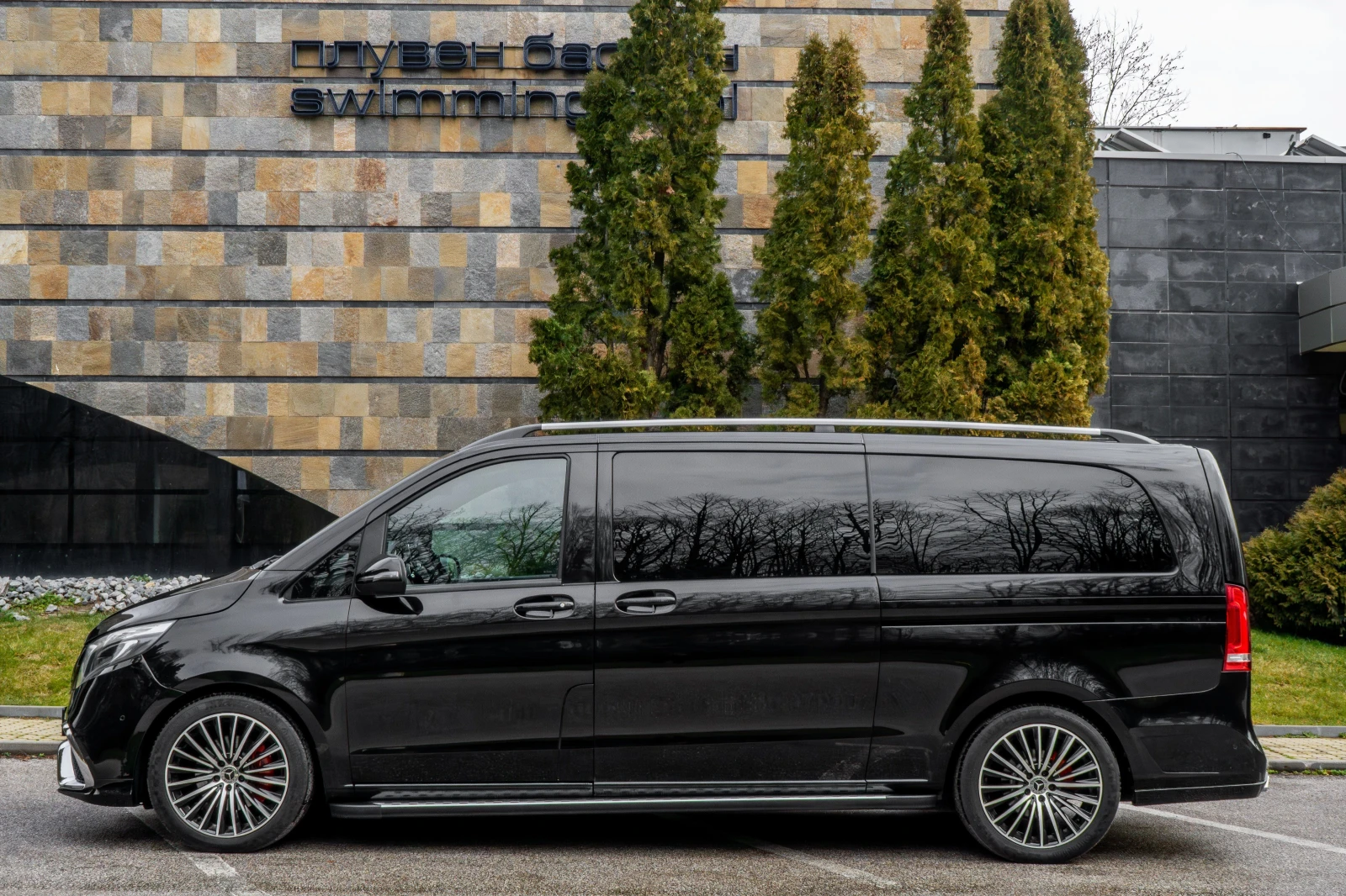 Mercedes-Benz V 220 d* LONG* BUSINESS CLASS* EXCLUSIVE* TV* LED*  - изображение 2