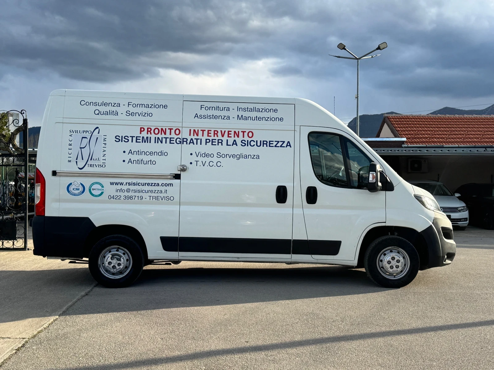 Peugeot Boxer 2.3HDI ИТАЛИЯ 130к.с., снимка 5 - Бусове и автобуси - 54160992