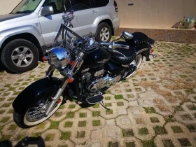  Suzuki Boulevard