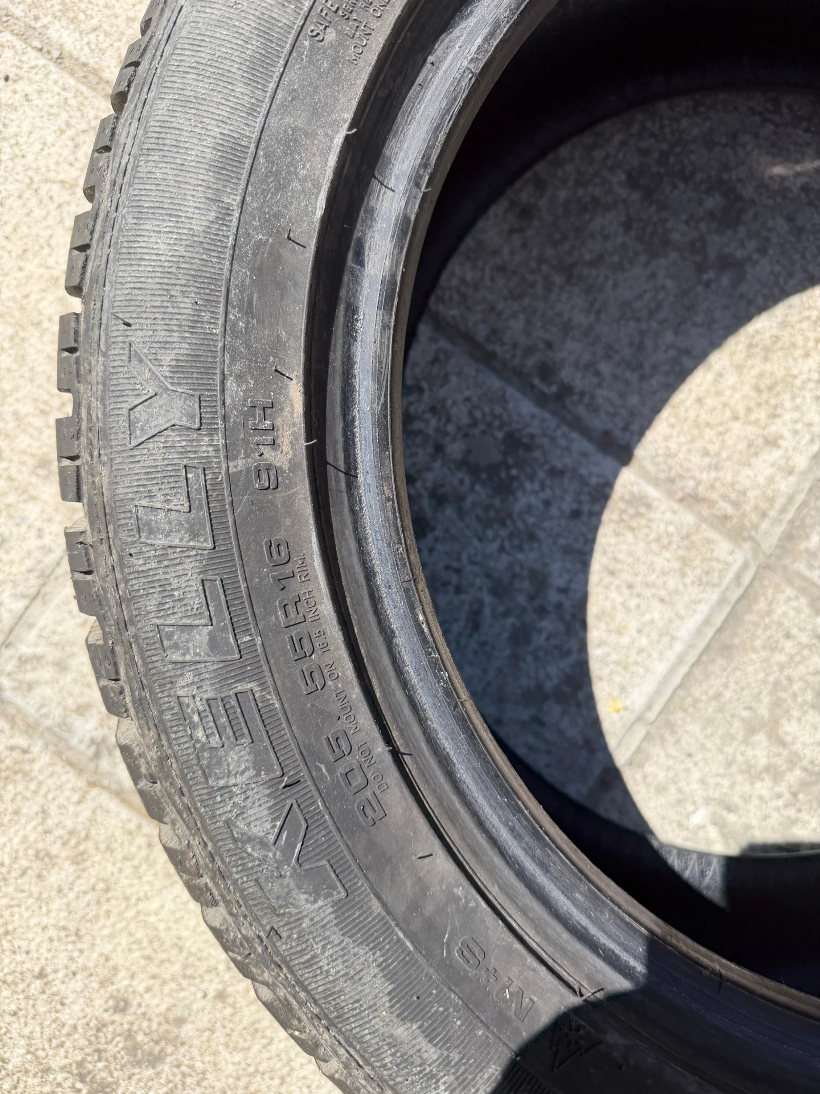 Гуми Зимни 205/55R16, снимка 8 - Гуми и джанти - 55976853