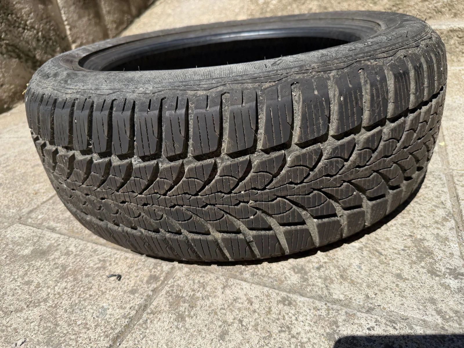 Гуми Зимни 205/55R16, снимка 7 - Гуми и джанти - 55976853