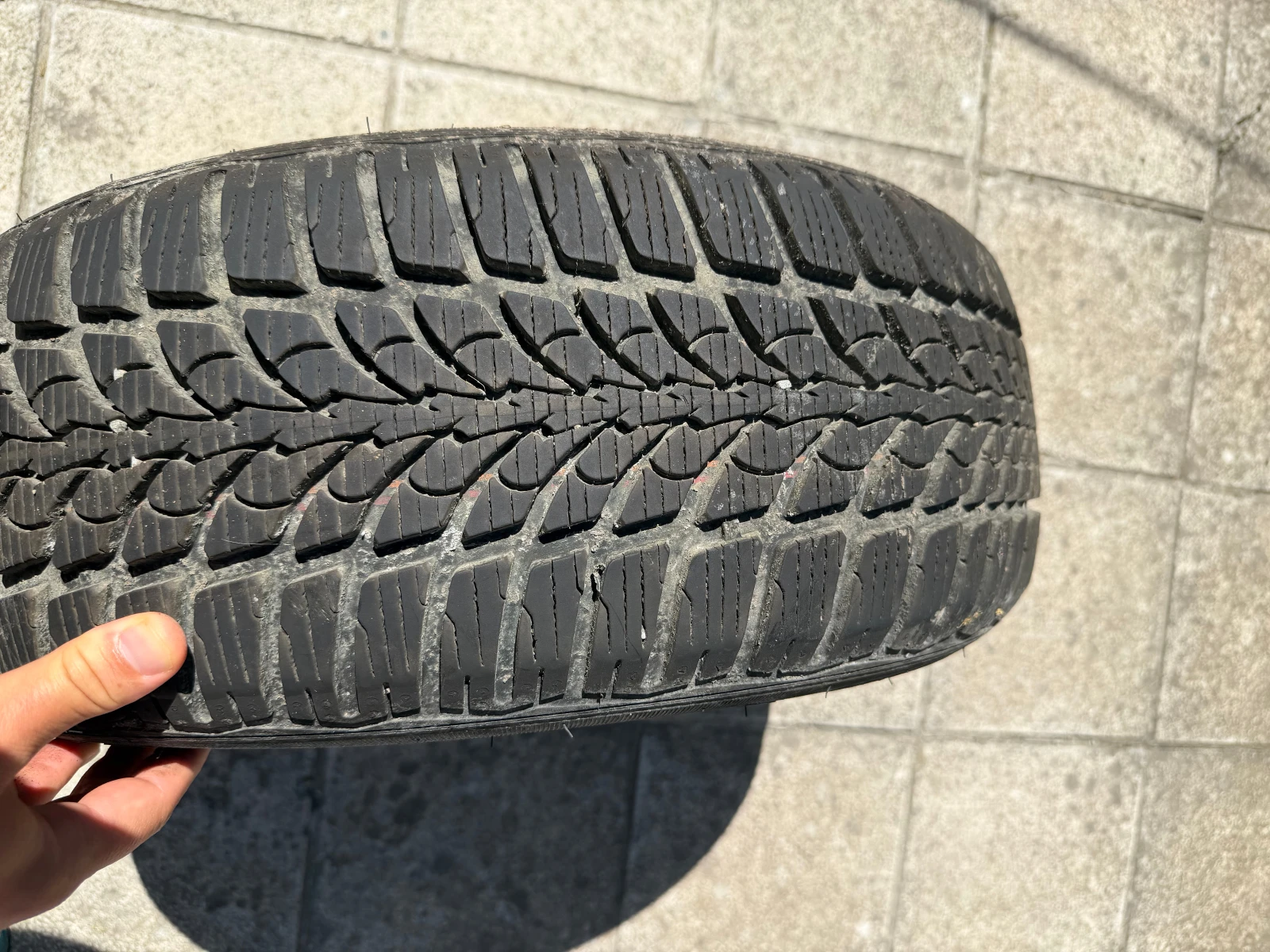Гуми Зимни 205/55R16, снимка 6 - Гуми и джанти - 55976853