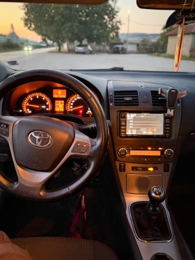 Toyota Avensis 2.0 D4D 126 к.с NAVI, снимка 7