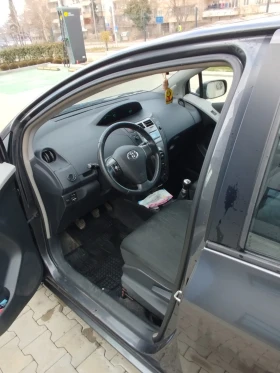 Toyota Yaris 1.0vvti, снимка 4