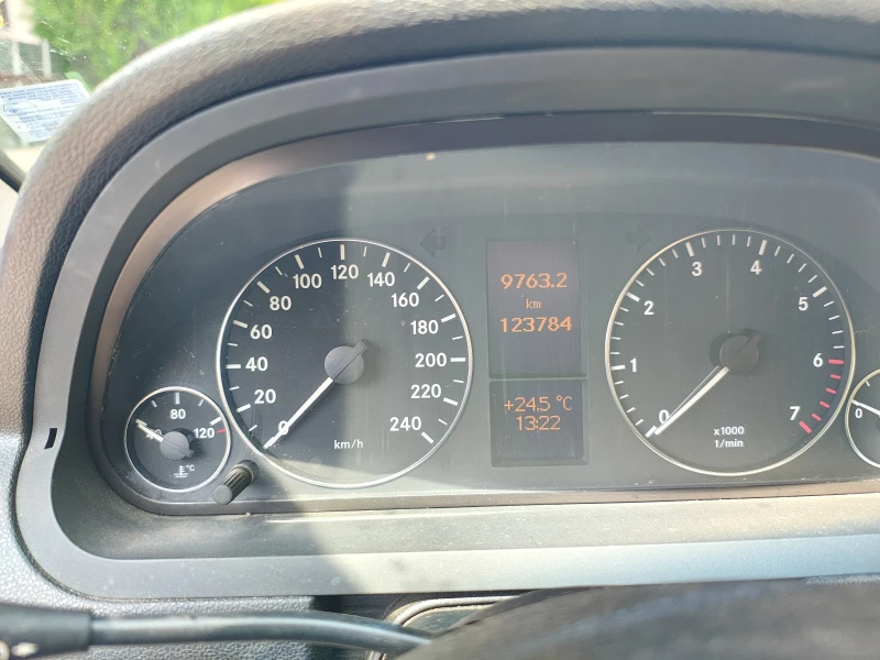 Mercedes-Benz A 200, снимка 3 - Автомобили и джипове - 47159283