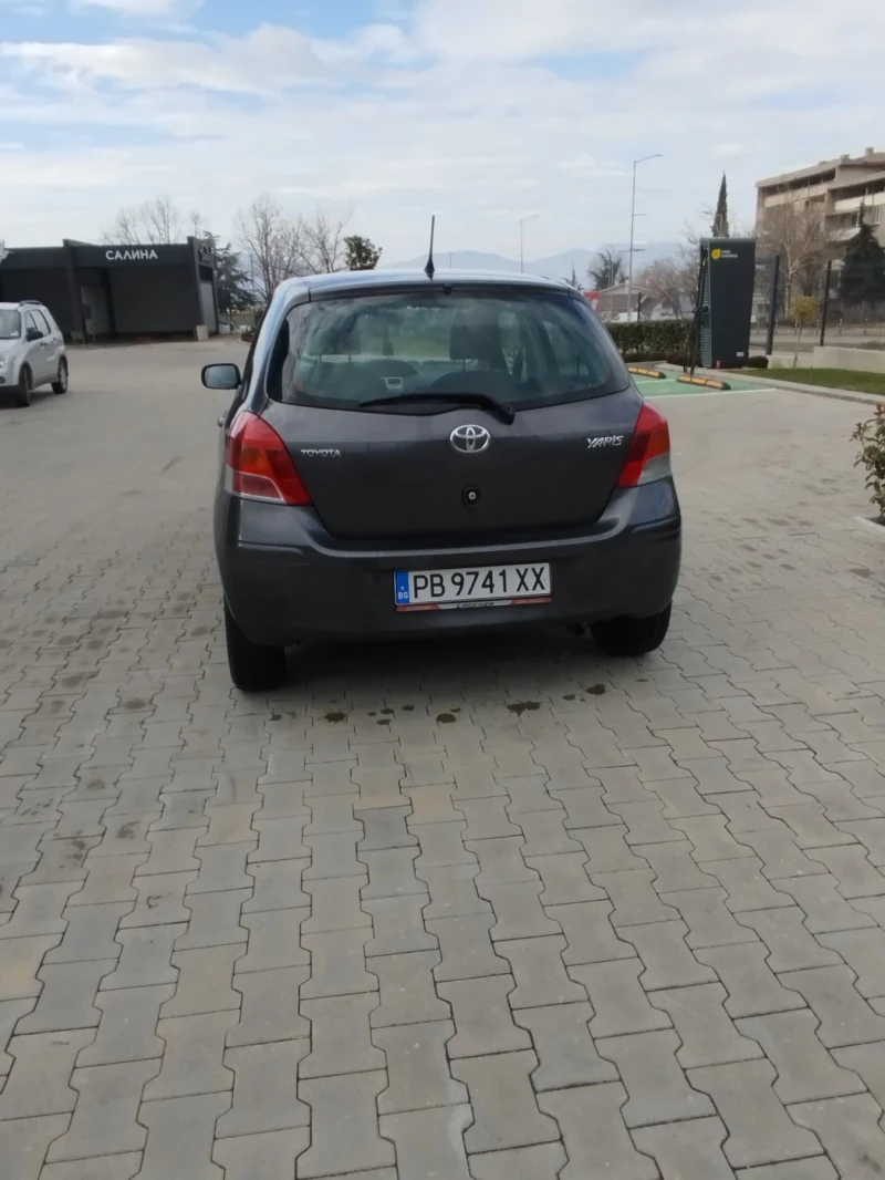 Toyota Yaris 1.0vvti, снимка 2 - Автомобили и джипове - 49064027