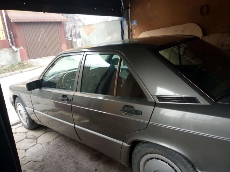 Mercedes-Benz 190 дизел, снимка 4 - Автомобили и джипове - 51670879