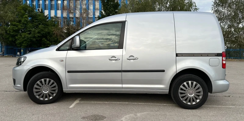 VW Caddy, снимка 11 - Автомобили и джипове - 51286242