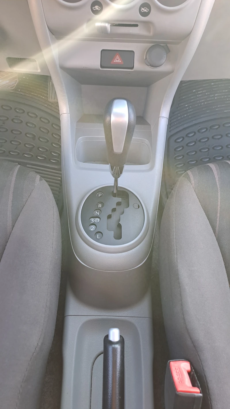 Nissan Pixo 1.0 Automatic, снимка 10 - Автомобили и джипове - 52294459