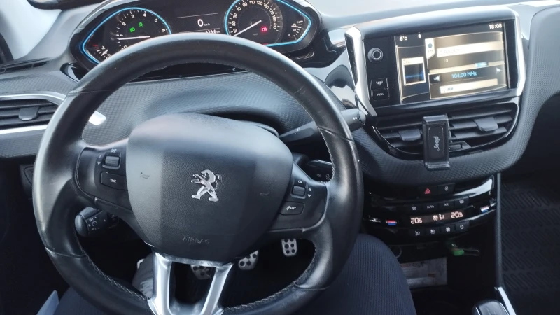 Peugeot 2008 1.6 Газ/Бензин, снимка 10 - Автомобили и джипове - 52583173
