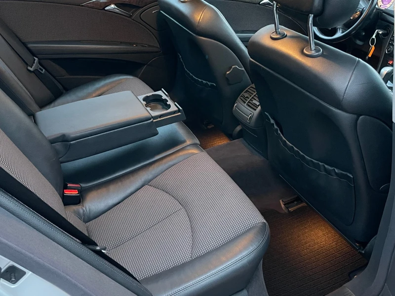 Mercedes-Benz E 270 AVANTARDE/СЕРВИЗНА ИСТ./ГЕРМАНИЯ/НОВО SBC, снимка 10 - Автомобили и джипове - 52664739