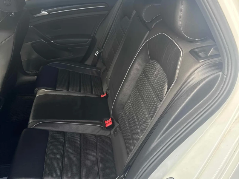 VW Golf * R* CARFAX * БЕЗ ПЪРВОНАЧАЛНА ВНОСКА, снимка 11 - Автомобили и джипове - 52972919