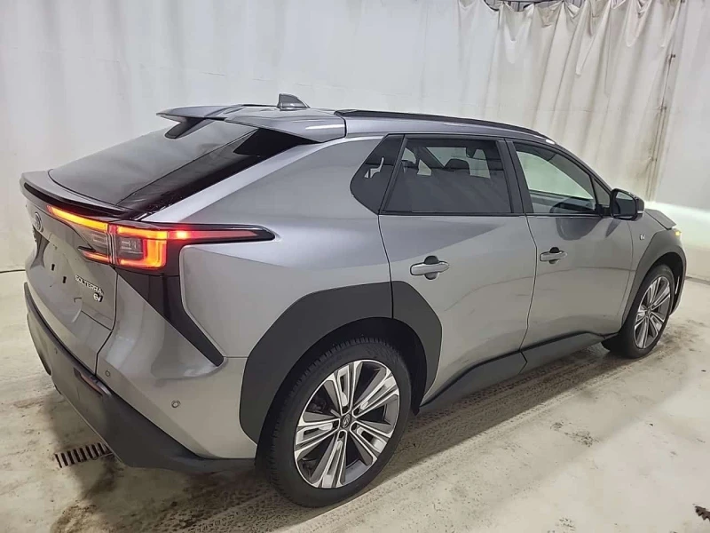 Subaru Solterra * AWD * 2 КЛЮЧА* 360* ПОДГРЕВ* KEYLESS* , снимка 3 - Автомобили и джипове - 53581483