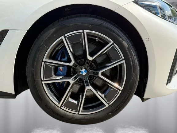 BMW i4 xDrive 40 Gran Coupe = M-Sport = Гаранция, снимка 5 - Автомобили и джипове - 54944404