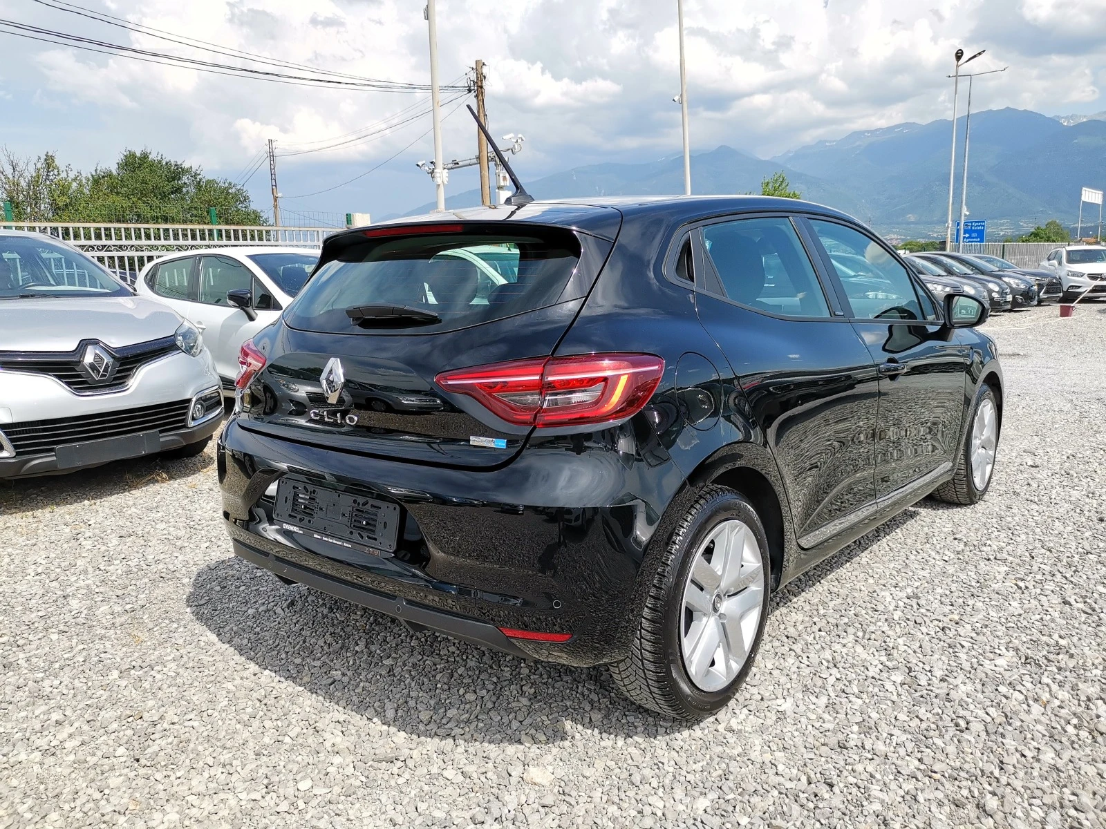 Renault Clio 1.6 Hybrid E6D - изображение 3