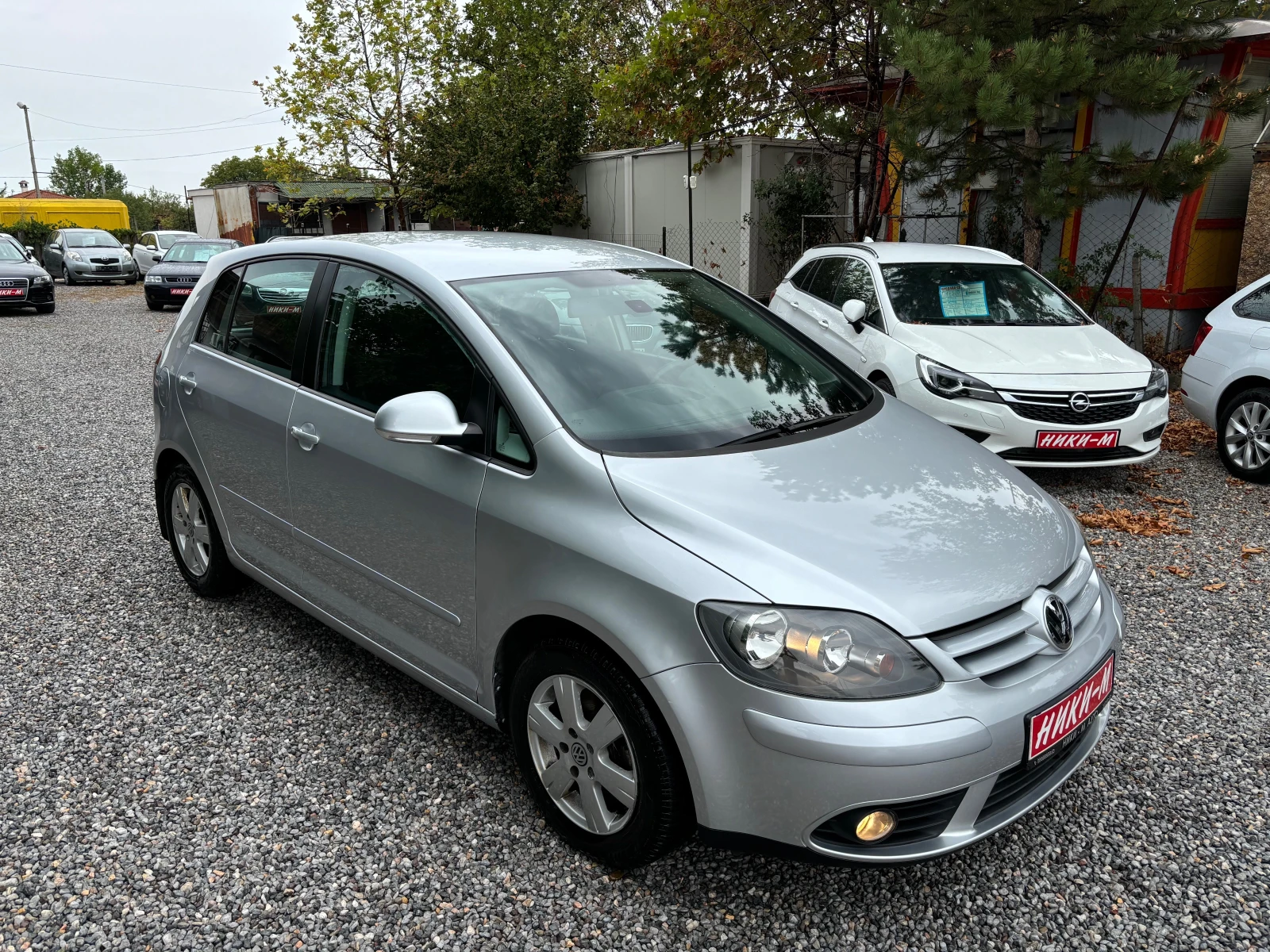 VW Golf Plus 1.6i-115k.s - изображение 2