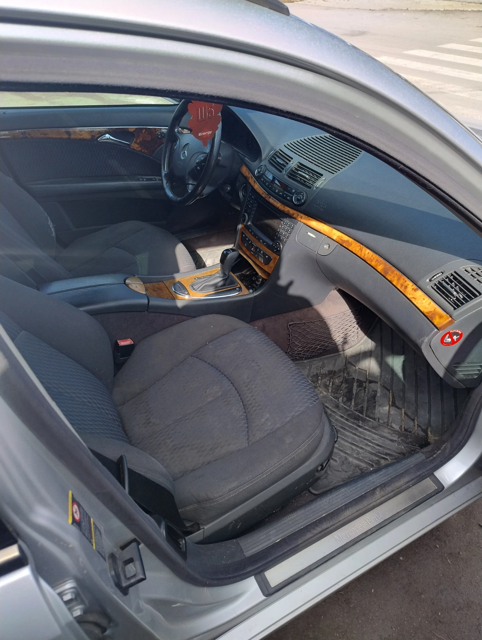 Mercedes-Benz E 320  - изображение 10