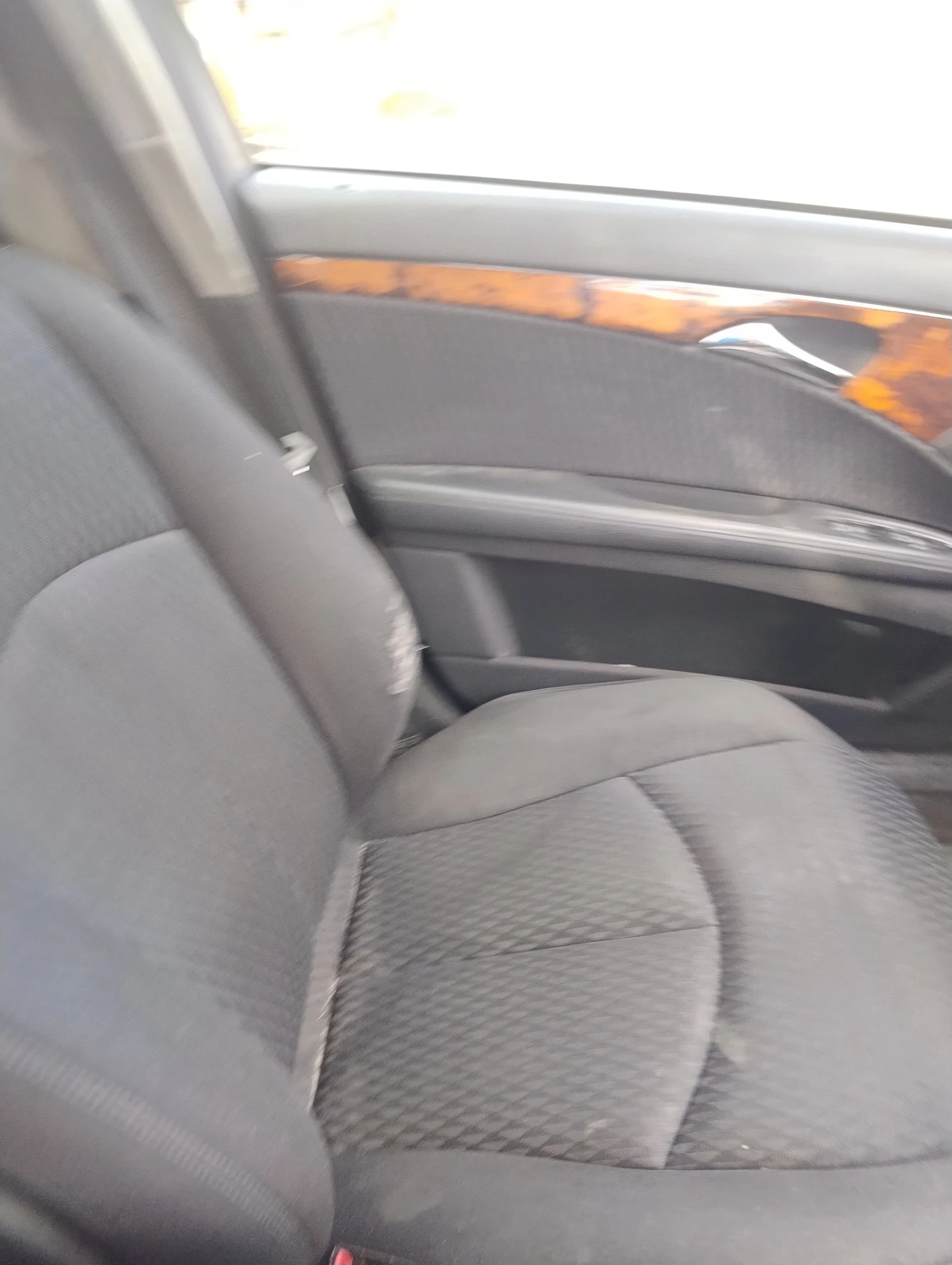 Mercedes-Benz E 320  - изображение 6