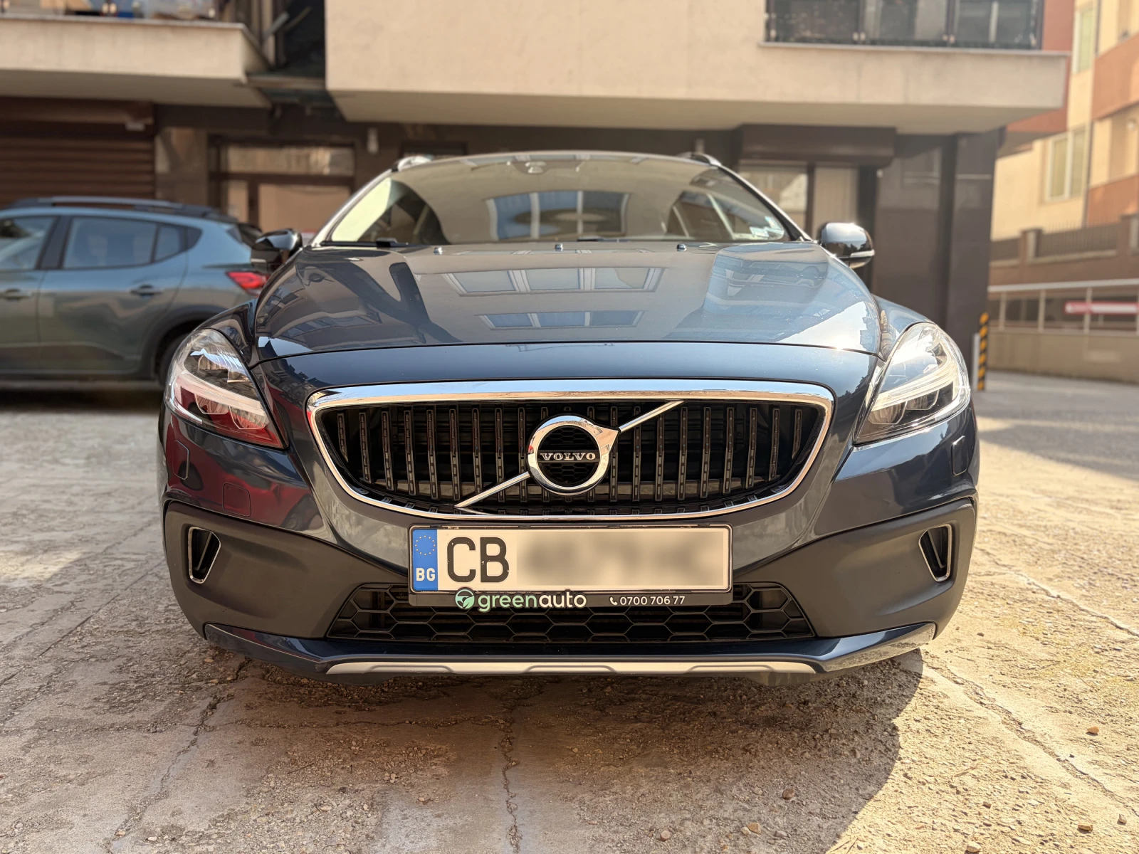 Volvo V40 Cross Country T3, снимка 2 - Автомобили и джипове - 53708079