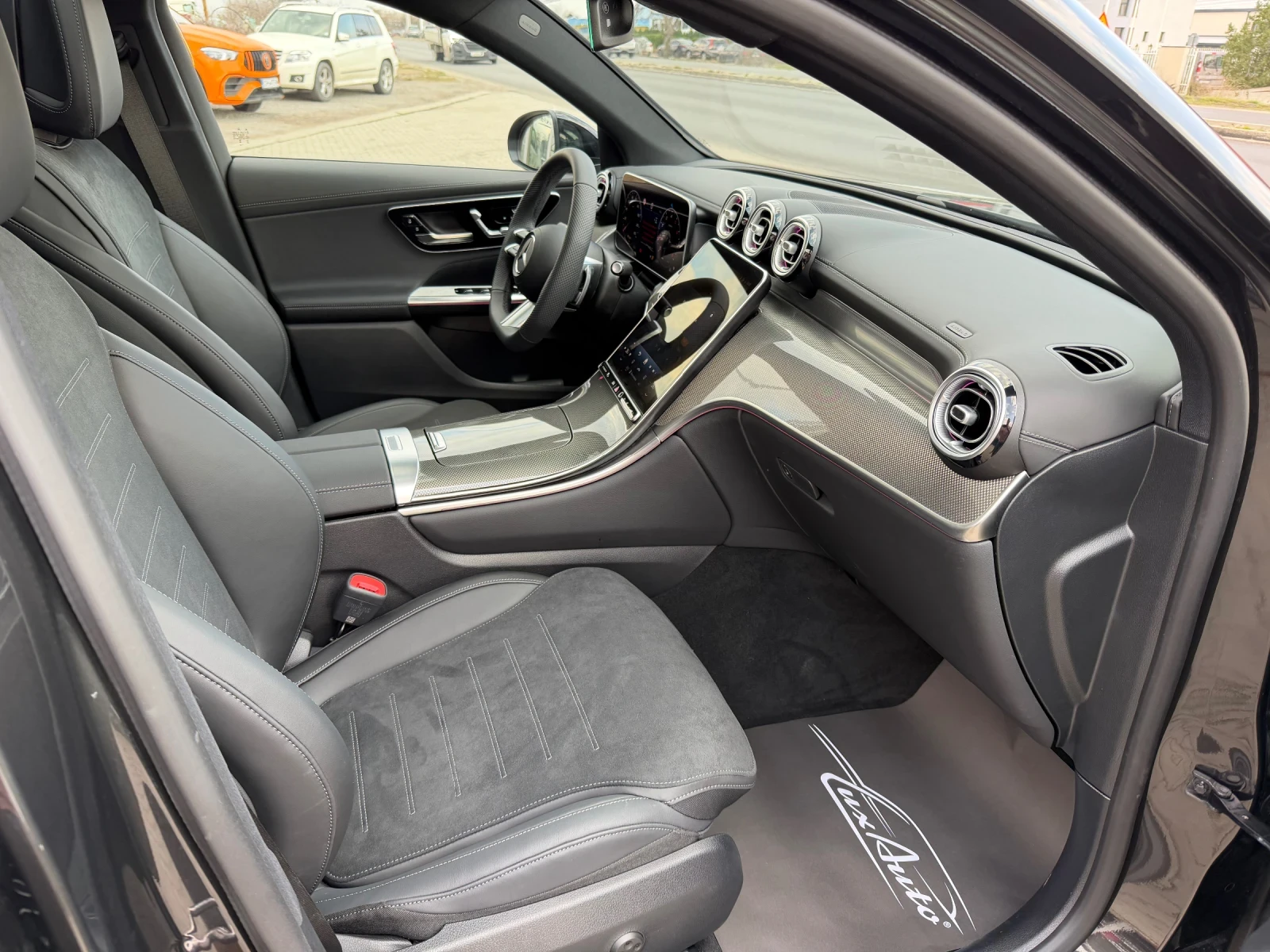 Mercedes-Benz GLC 200 AMG#DESIGNO#PANORAMA#DISTR#360* CAM#НОВ!!! - изображение 9