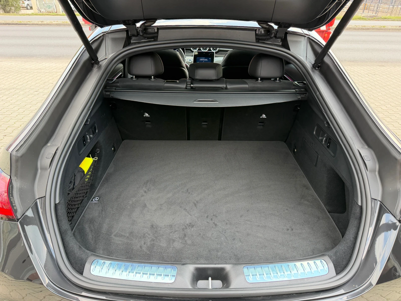 Mercedes-Benz GLC 200 AMG#DESIGNO#PANORAMA#DISTR#360* CAM#НОВ!!!, снимка 14 - Автомобили и джипове - 53741687