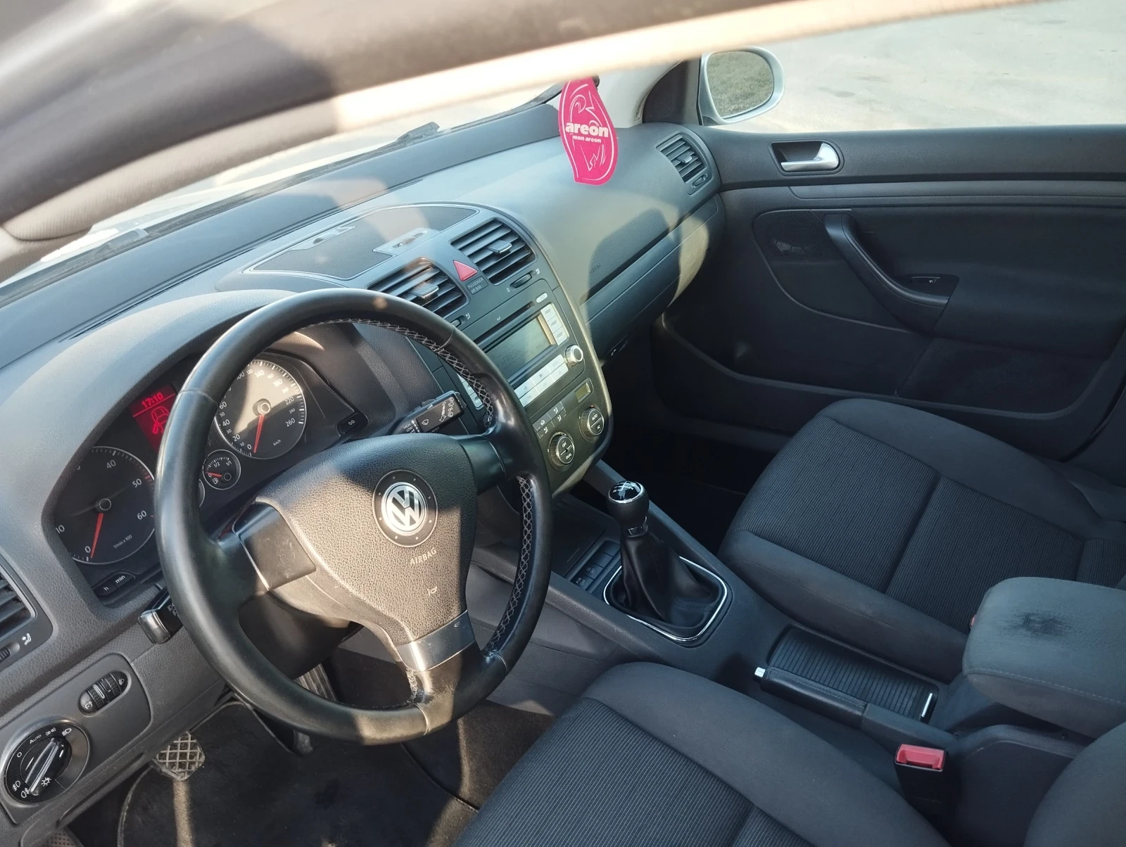 VW Golf 5, снимка 9 - Автомобили и джипове - 53839634