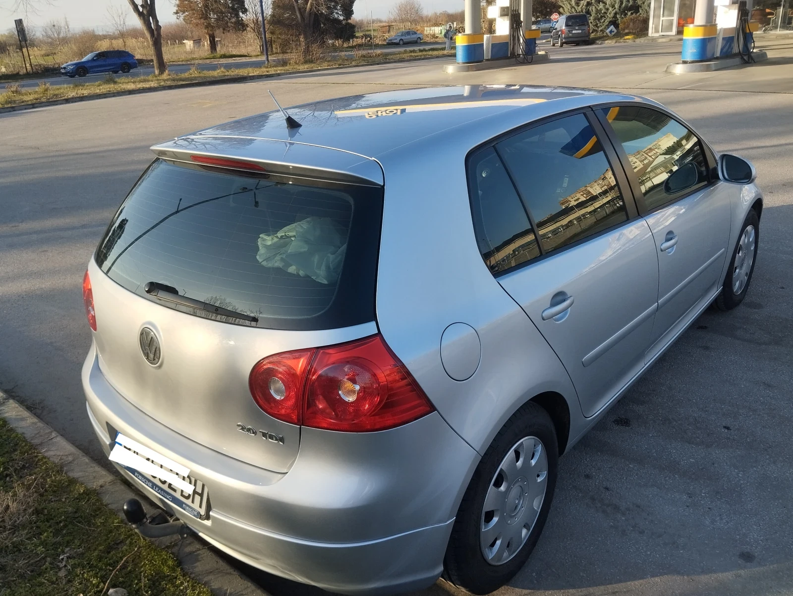 VW Golf 5, снимка 4 - Автомобили и джипове - 53839634