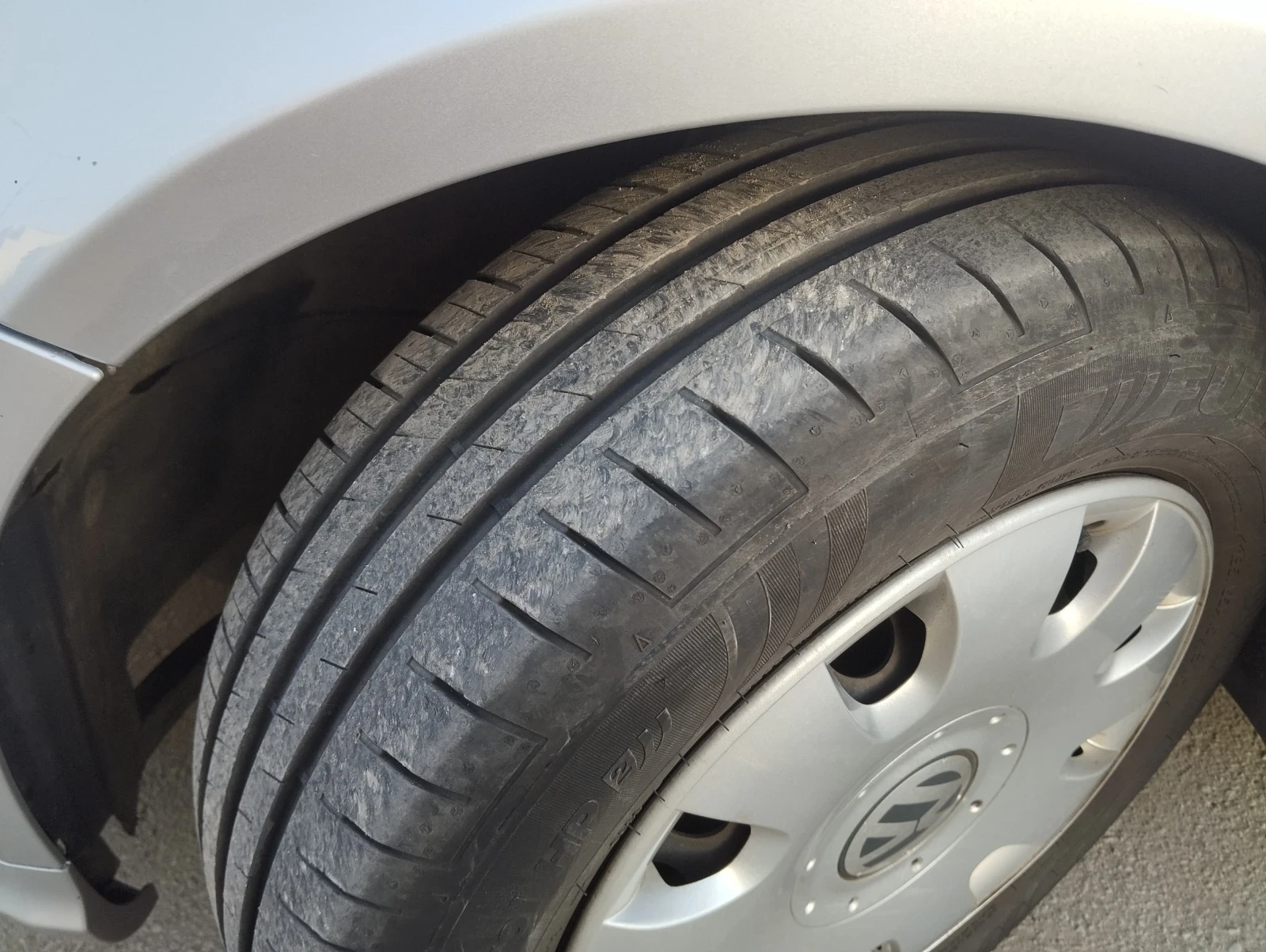 VW Golf 5, снимка 11 - Автомобили и джипове - 53839634